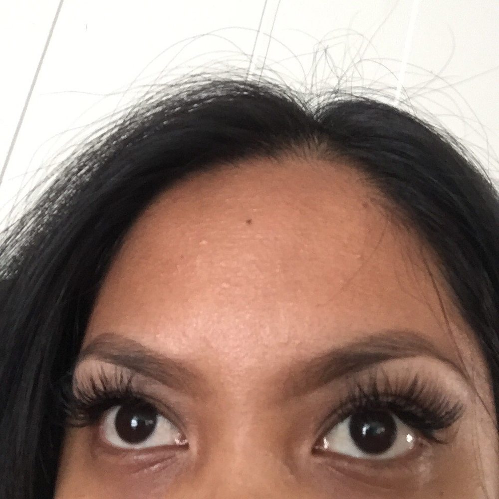 HELLO BOMBSHELL - Volume refill (2 weeks) after classic eyelashes. Done by Mya. - Sugaring Near Me - Honolulu, Hawaii