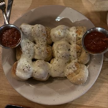 NYPD Pizza - Cheesy garlic knots - Pizza Near Me - Chandler, Arizona