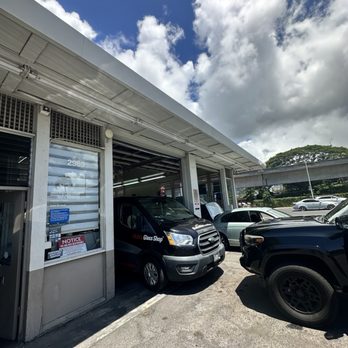 Alexander's Automotive - Auto Repair Near Me - Honolulu, Hawaii Alexander's Automotive - Auto Repair Near Me - Honolulu, Hawaii