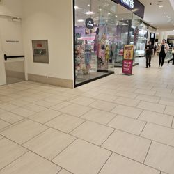 Claire's - Claire's inside the mall