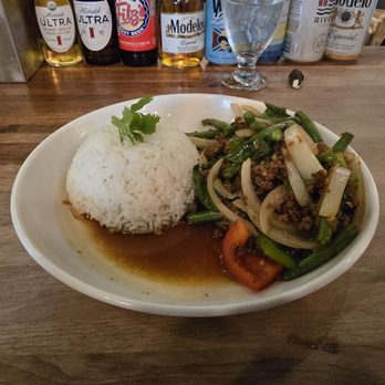 Aubergine Cafe - Beef Pad Kra Pao with beef. - Thai Near Me - St Louis, Missouri