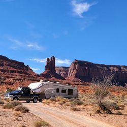 Sleeping Bear Campground - Dirt road to sites