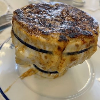 Petit Trois - French onion soup - French Near Me - Sherman Oaks, California Petit Trois - French onion soup - French Near Me - Sherman Oaks, California