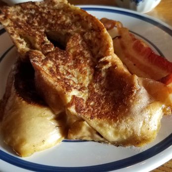 Wilderness Lodge Resort - French toast and bacon - Resorts Near Me - Lesterville, Missouri Wilderness Lodge Resort - French toast and bacon - Resorts Near Me - Lesterville, Missouri