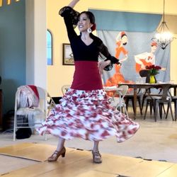 Yumi La Rosa Flamenco Dance & Music - Yumi de la Rosa dancing Flamenco at a private event.