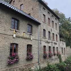 Bitburger Bierhaus - ... Außenansicht ...