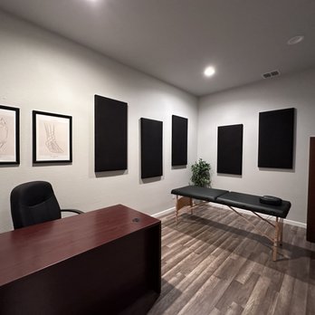 PhysioLogic Physical Therapy - Private Exam Room (2 of 2) - Physical Therapy Near Me - Aledo, Texas