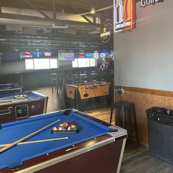 Social Beer Garden HTX - Upstairs - game city - Beer Bar Near Me - Houston, Texas