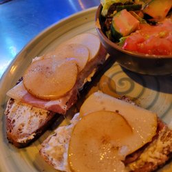 Delirium Café - Prosciutto, pear, honey on toasted bread =  DELICIOUS