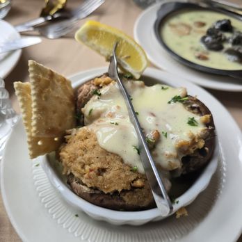 Willowtree Inn Restaurant - Crab Stuffed Mushrooms - New American Near Me - Stroudsburg, Pennsylvania Willowtree Inn Restaurant - Crab Stuffed Mushrooms - New American Near Me - Stroudsburg, Pennsylvania