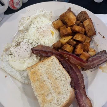 Mr. Rivers Breakfast Joint - Eggs and bacon with home fries - Breakfast & Brunch Near Me - Anderson, South Carolina