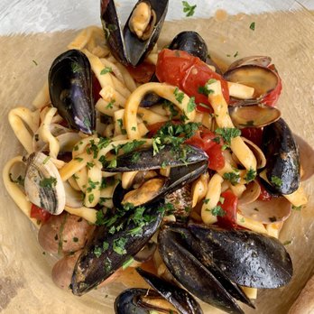 Aumm Aumm - Very fresh seafood pasta. - Pizza Near Me - Anacapri, NA