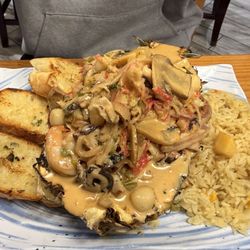 Mariscos El Kora Restaurant - Piña rellena en crema
