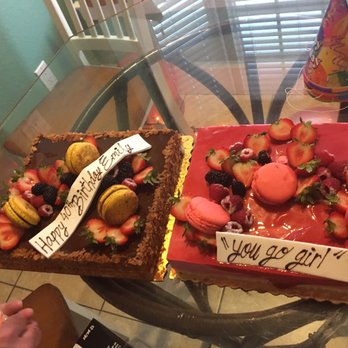 C'est La Vie - Creating a culinary piece of art. Beautiful & delicious. For anyone bored with frosted cakes, this place is worth every penny. - French Near Me - Sarasota, Florida