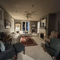 The Great House Bed & Breakfast - Living room - a nice sitting area to relax as a group