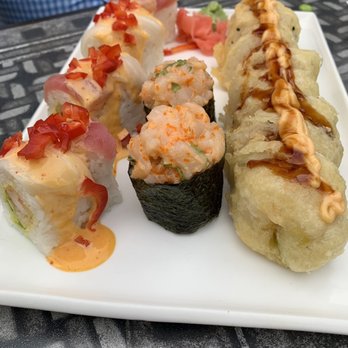 Ronin Sushi - Vegas and Cosmopolitan Rolls, Spicy Scallop Nigiri - Sushi Bars Near Me - Dublin, Ohio