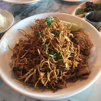 Eathai - Crispy egg noodle Pad Thai with Chicken - Thai Near Me - Boca Raton, Florida