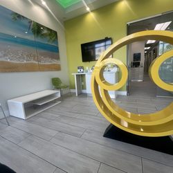 Aaron Dental & Orthodontics - Welcoming waiting area