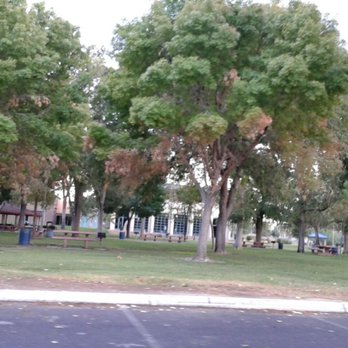 Paradise Park - Tables - Parks Near Me - Las Vegas, Nevada