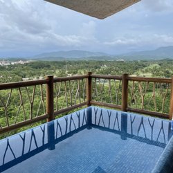 Pacifica Grand - Pool with view of the jungle