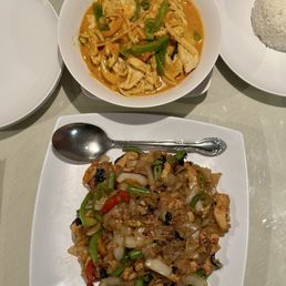 Red Curry chicken, Pad Kee Mao (Drunken Noodle) chicken - both delicious Red Curry chicken, Pad Kee Mao (Drunken Noodle) chicken - both delicious