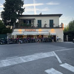 Pizzeria San Domenico - Great staff and charming sitting outside.