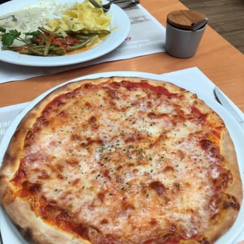 Pizzeria Moosbad - Margarita pizza - Italian Near Me - Altdorf, UR Pizzeria Moosbad - Margarita pizza - Italian Near Me - Altdorf, UR