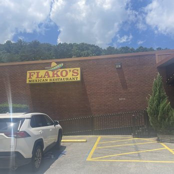 Flako’s Mexican Restaurant - a car parked in front of the restaurant - Mexican Near Me - Rocky Face, Georgia