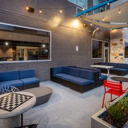 Tru by Hilton - Pflugerville - Exterior
