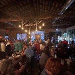 Live music! Live music!