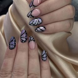 Ombre Nails Lounge