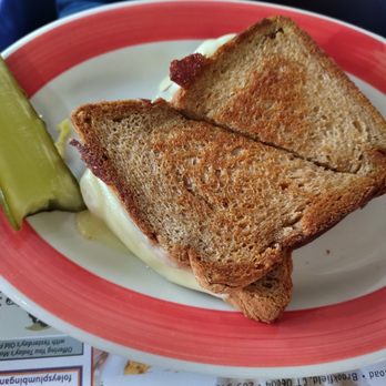 The Red Colony Diner - Breakfast & Brunch Near Me - Brookfield, Connecticut