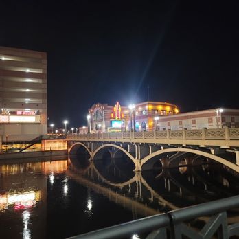 Hollywood Casino Aurora - Casinos Near Me - Aurora, Illinois