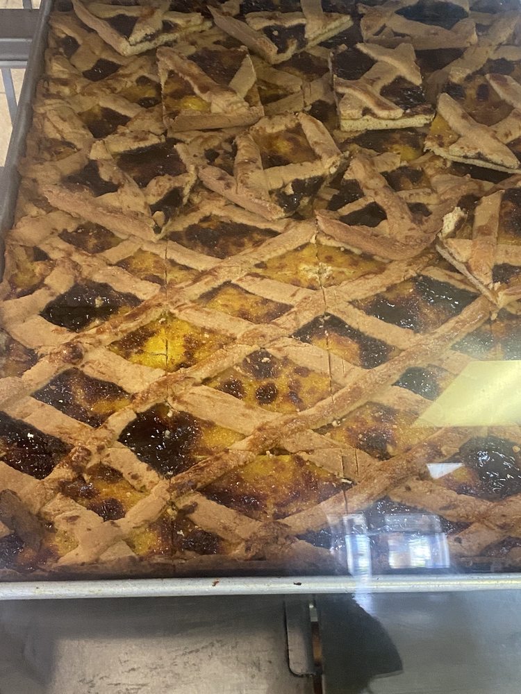 Jenni's Panaderia Salvadoreña
