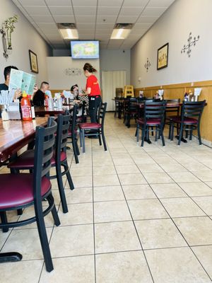 Simplee Pho by null