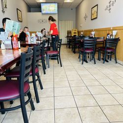 Simplee Pho - Interior dining space