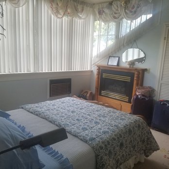 Eureka Street Inn - Sarah's room. - Hotels Near Me - Sutter Creek, California Eureka Street Inn - Sarah's room. - Hotels Near Me - Sutter Creek, California