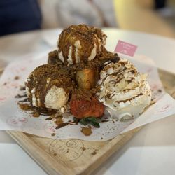 I Am Frozen Dessert Cafe - I Am Unstoppable - coffee cookie crunch honey toast