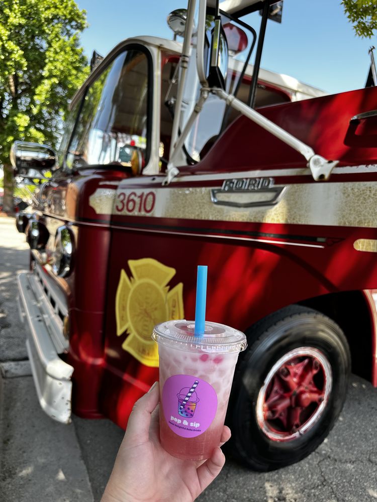Pop & Sip Boba Logo