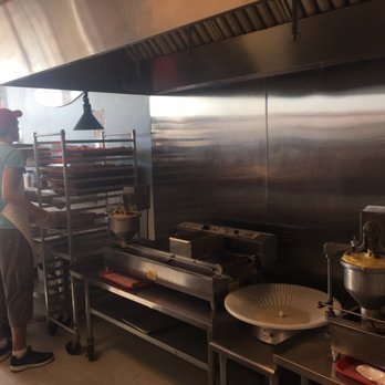 Duck Donuts - The donut fryer !! - Donuts Near Me - Corolla, North Carolina