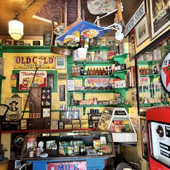 May Kelly's - Interior - Pubs Near Me - North Conway, New Hampshire