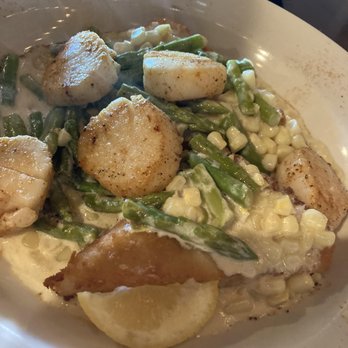 Cafe Mirage - Scallops with corn/asparagus succotash. - New American Near Me - Ocean City, Maryland