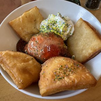 Ruby Sunshine Charleston, Victory - Mardi Gras beignet - Breakfast & Brunch Near Me - Charleston, South Carolina Ruby Sunshine Charleston, Victory - Mardi Gras beignet - Breakfast & Brunch Near Me - Charleston, South Carolina