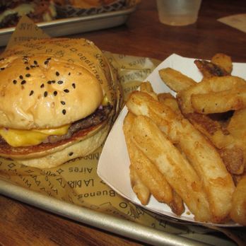 La Birra Bar - Wynwood - Golden Burger - Burgers Near Me - Miami, Florida