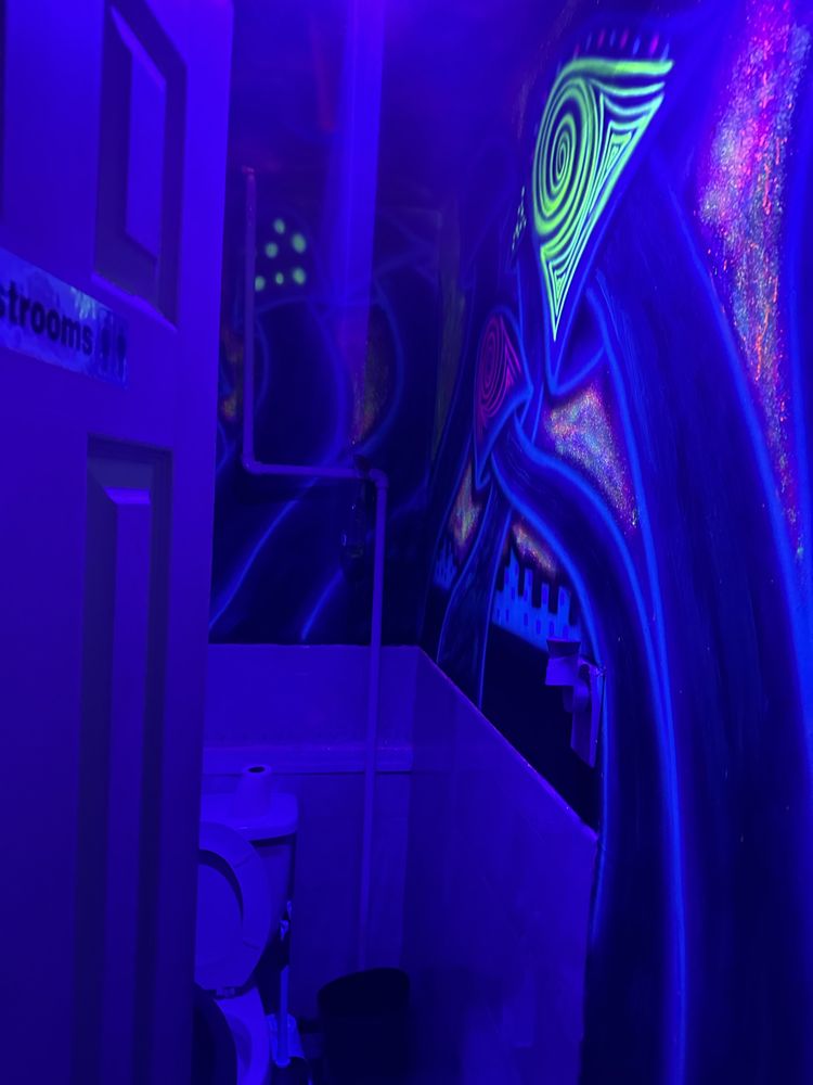 GENERAL ZAZA SMOKE SHOP Updated September 2024 17 Photos 2150