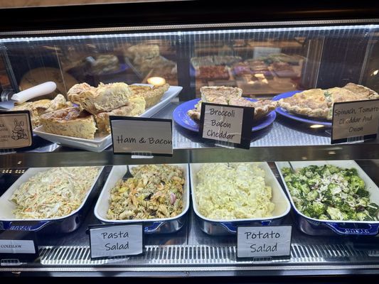 Putnam Pantry Candies, Ice Creams & Cafe by null