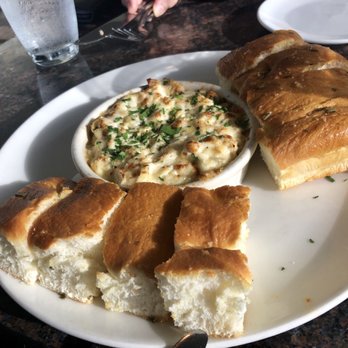 Skates On The Bay - Warm lobster & artichoke dip with focaccia - Seafood Near Me - Berkeley, California