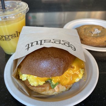 Eggslut - Fairfax Fresh Orange Juice - Breakfast & Brunch Near Me - Los Angeles, California