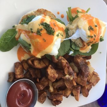 Lighthouse - Eggs Benedict - Breakfast & Brunch Near Me - Newport Beach, California