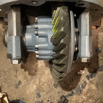 D’s Truck & Tractor - Differential replacement - Commercial Truck Repair Near Me - La Grange, Texas D’s Truck & Tractor - Differential replacement - Commercial Truck Repair Near Me - La Grange, Texas